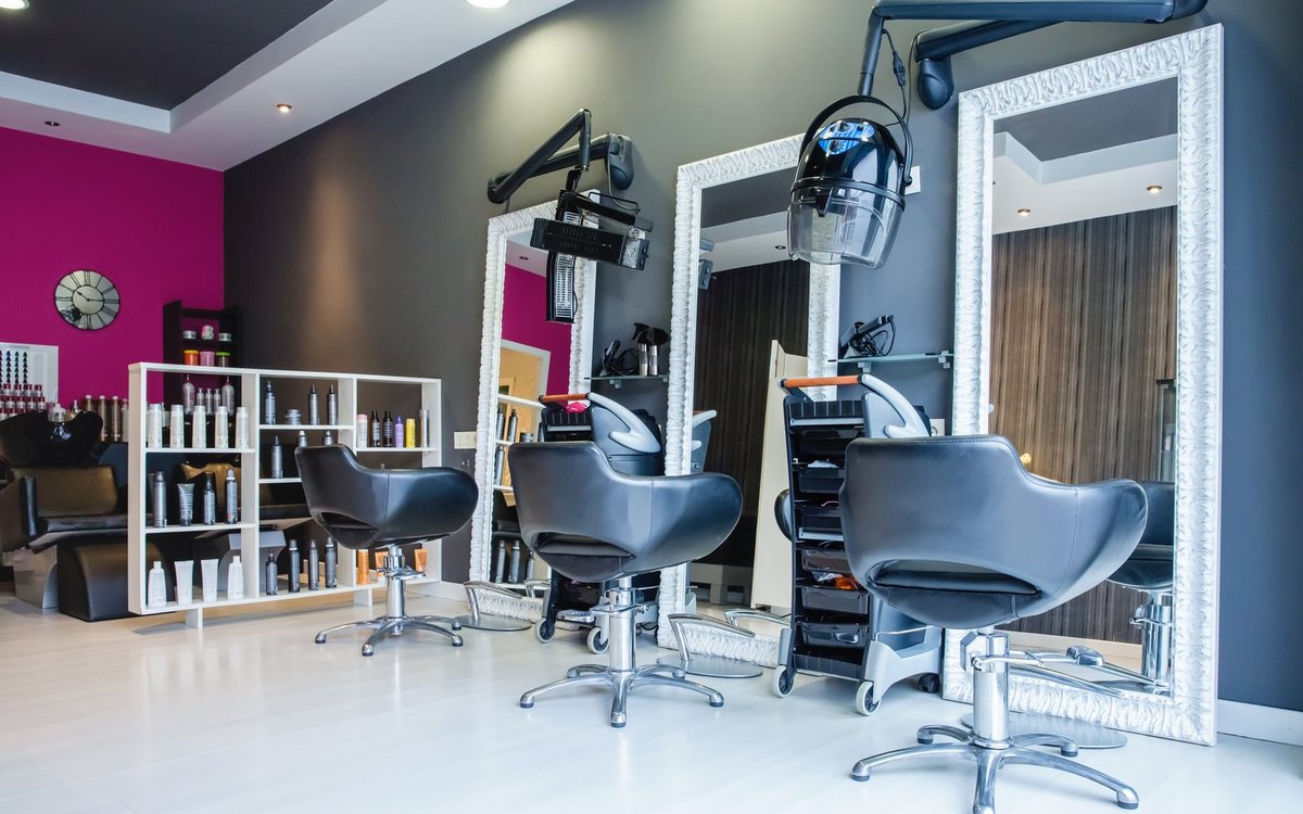 Kapsalon aan het werk